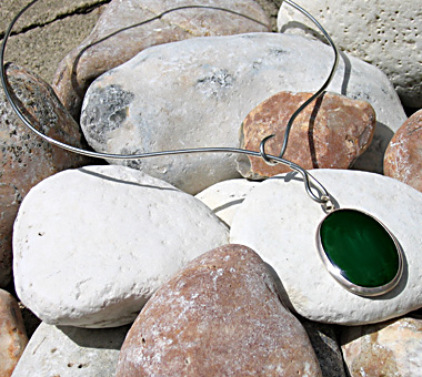 Green Onyx on sterling silver choker